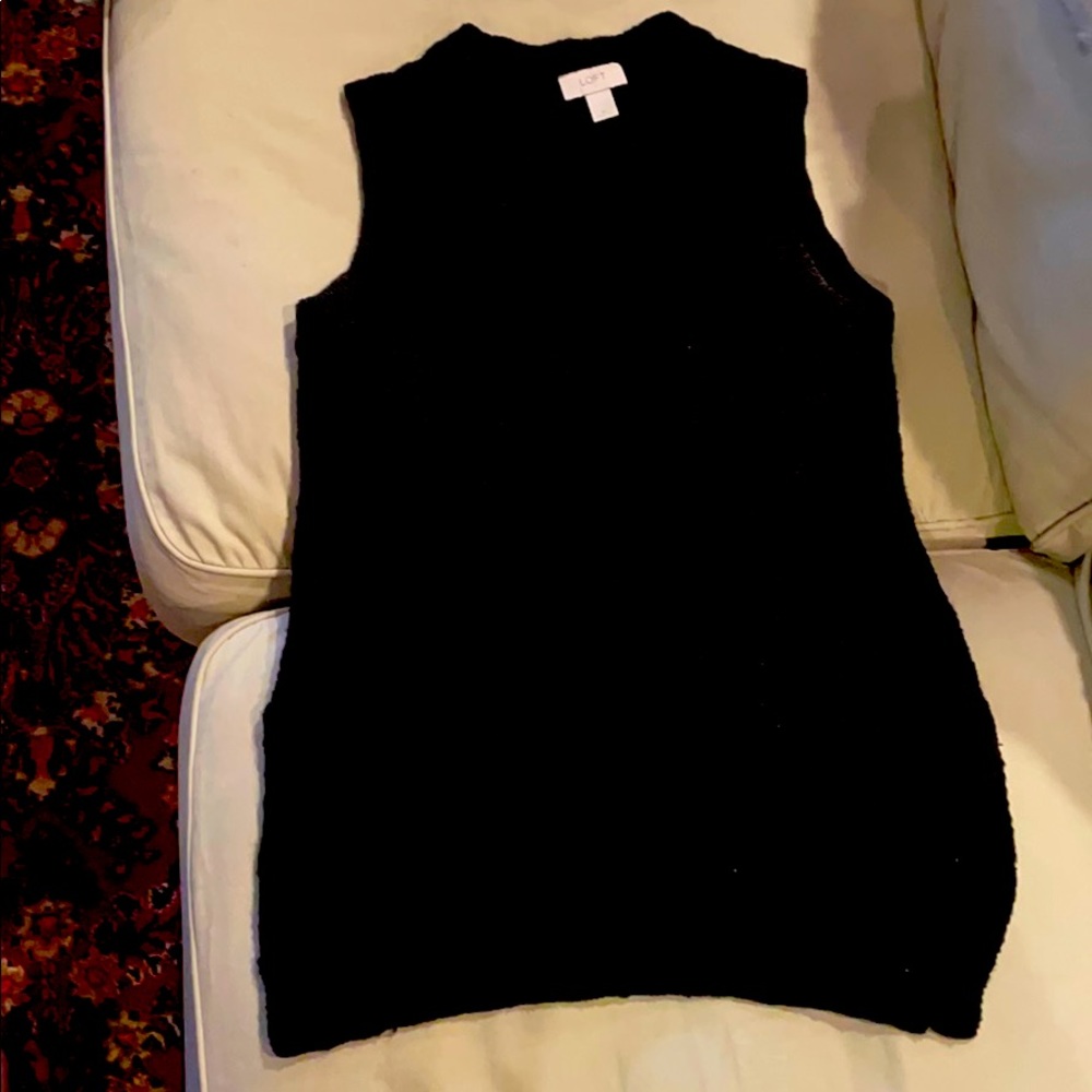 Sleeveless sweater